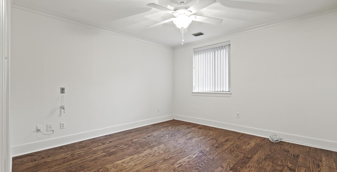 300 Johnson Ferry Rd NE, Sandy Springs, Georgia 30328, ,Condo,For Lease,Johnson Ferry Rd NE,1168