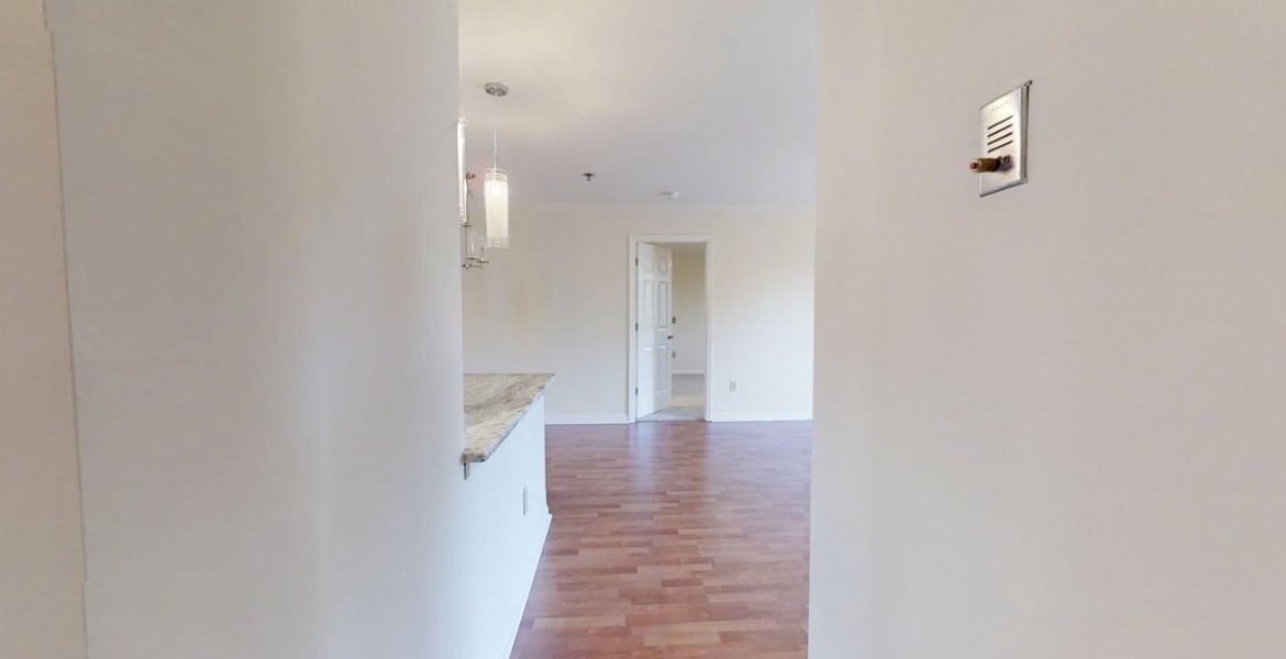 300 Johnson Ferry Rd NE, Sandy Springs, Georgia 30328, ,Condo,For Lease,Johnson Ferry Rd NE,1170