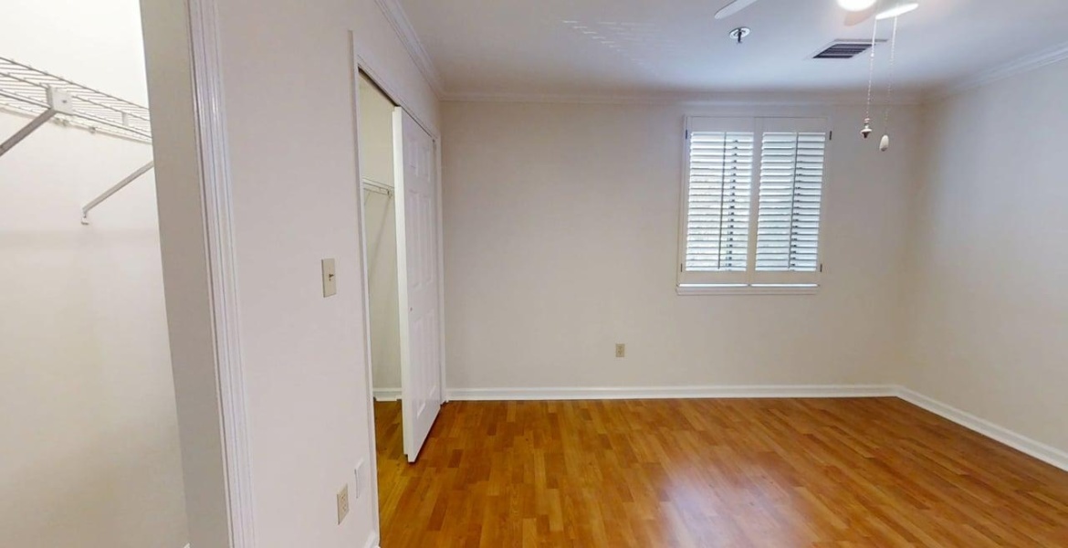 300 Johnson Ferry Rd NE, Sandy Springs, Georgia 30328, ,Condo,For Lease,Johnson Ferry Rd NE,1170