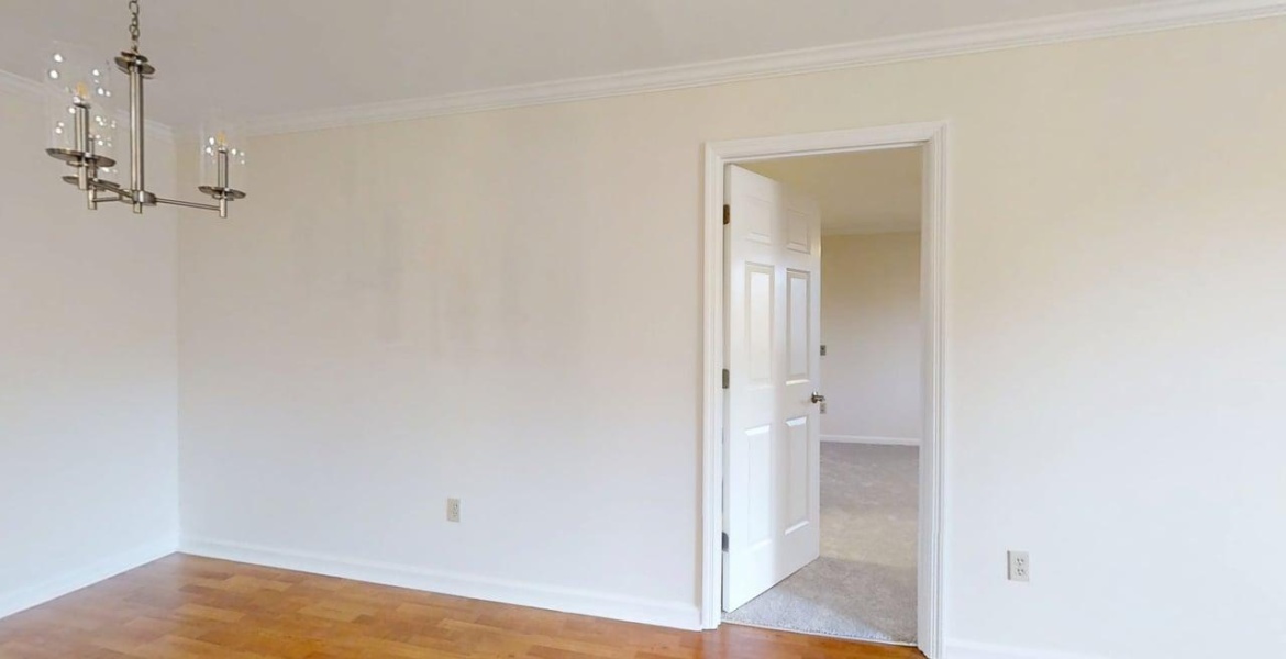 300 Johnson Ferry Rd NE, Sandy Springs, Georgia 30328, ,Condo,For Lease,Johnson Ferry Rd NE,1170