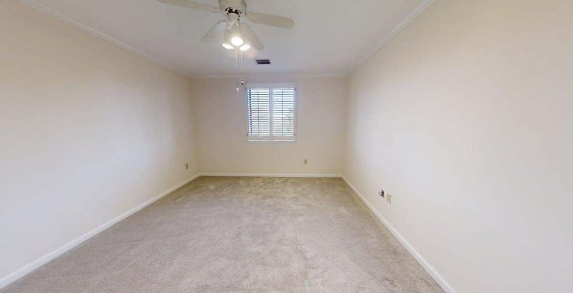 300 Johnson Ferry Rd NE, Sandy Springs, Georgia 30328, ,Condo,For Lease,Johnson Ferry Rd NE,1170