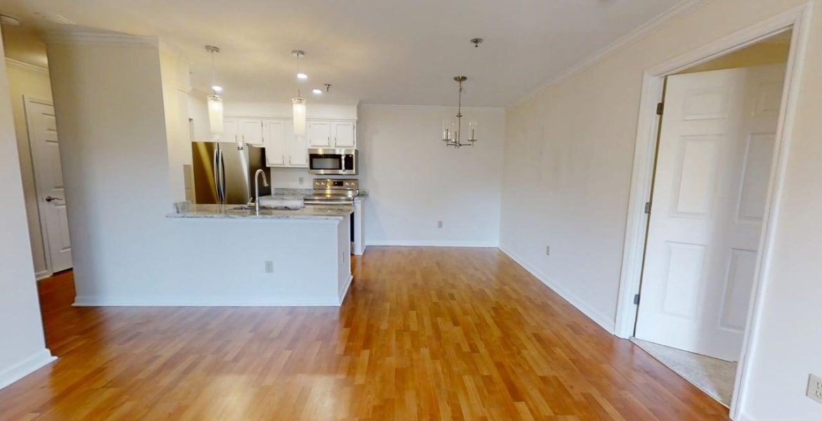 300 Johnson Ferry Rd NE, Sandy Springs, Georgia 30328, ,Condo,For Lease,Johnson Ferry Rd NE,1170