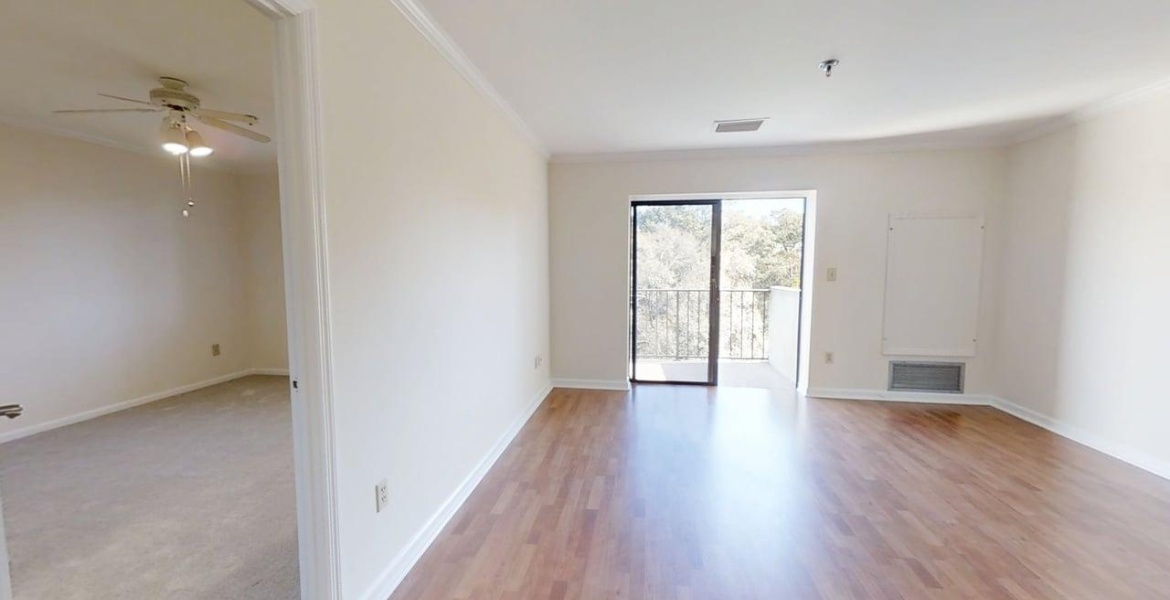 300 Johnson Ferry Rd NE, Sandy Springs, Georgia 30328, ,Condo,For Lease,Johnson Ferry Rd NE,1170