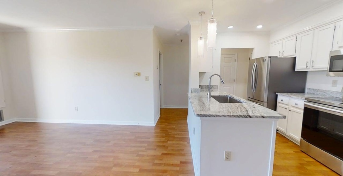 300 Johnson Ferry Rd NE, Sandy Springs, Georgia 30328, ,Condo,For Lease,Johnson Ferry Rd NE,1170