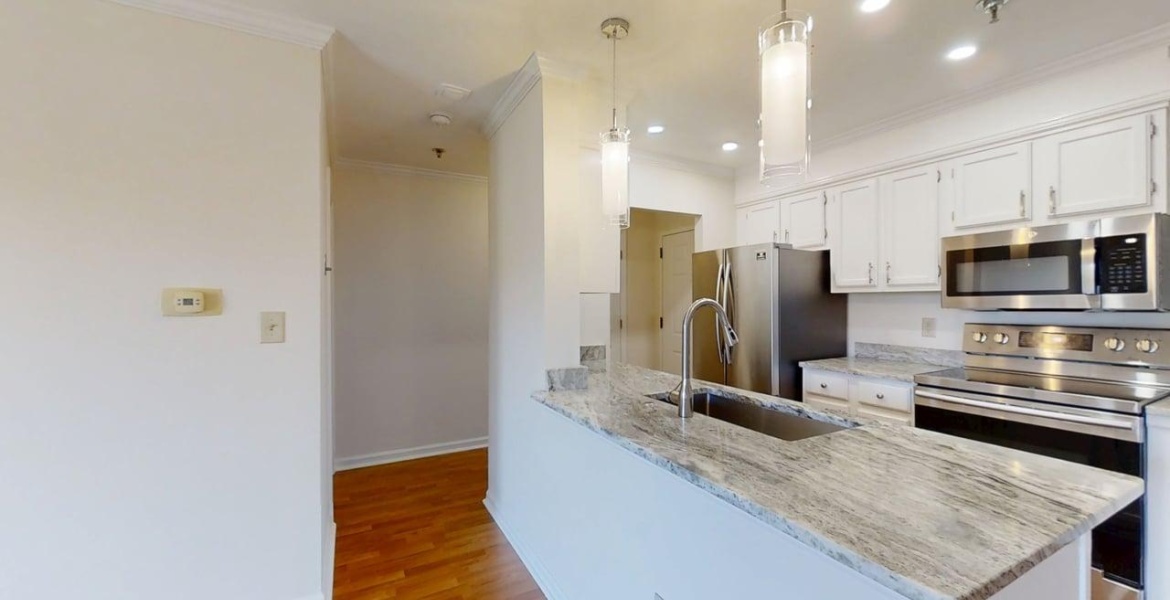 300 Johnson Ferry Rd NE, Sandy Springs, Georgia 30328, ,Condo,For Lease,Johnson Ferry Rd NE,1170