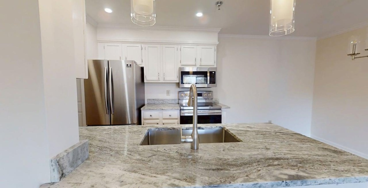 300 Johnson Ferry Rd NE, Sandy Springs, Georgia 30328, ,Condo,For Lease,Johnson Ferry Rd NE,1170