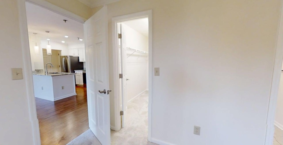 300 Johnson Ferry Rd NE, Sandy Springs, Georgia 30328, ,Condo,For Lease,Johnson Ferry Rd NE,1170