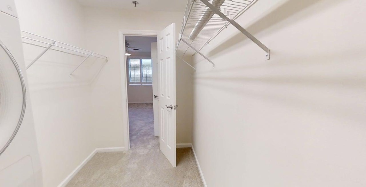 300 Johnson Ferry Rd NE, Sandy Springs, Georgia 30328, ,Condo,For Lease,Johnson Ferry Rd NE,1170