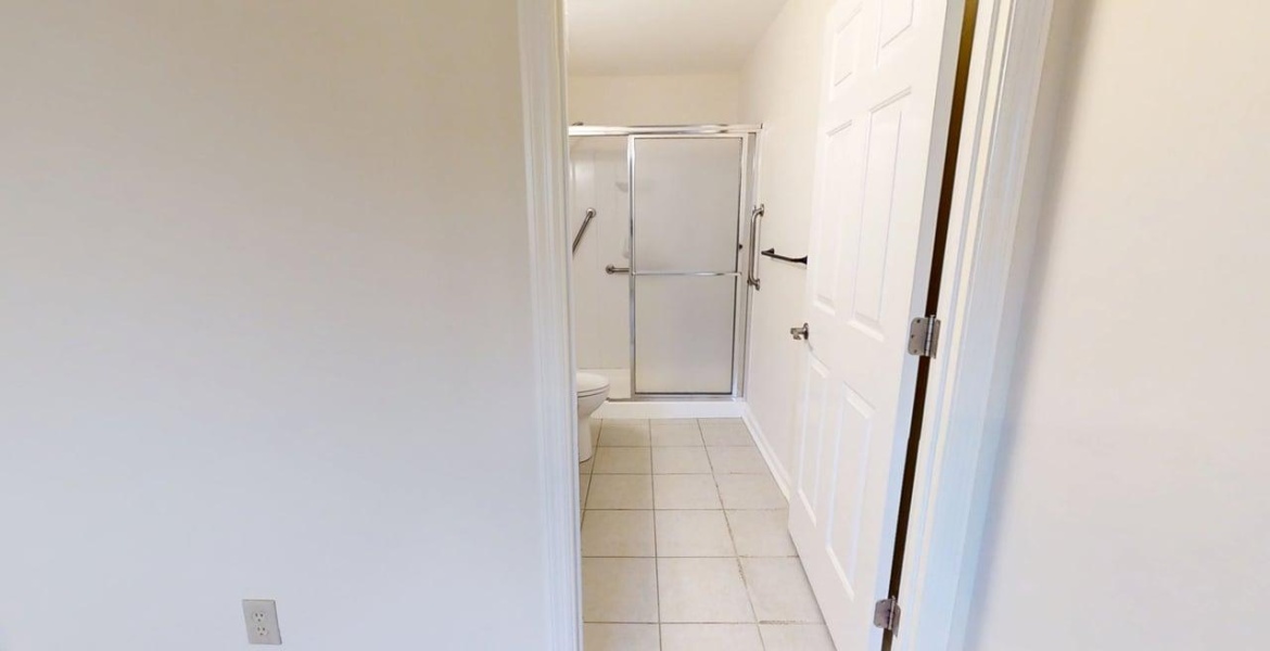 300 Johnson Ferry Rd NE, Sandy Springs, Georgia 30328, ,Condo,For Lease,Johnson Ferry Rd NE,1170