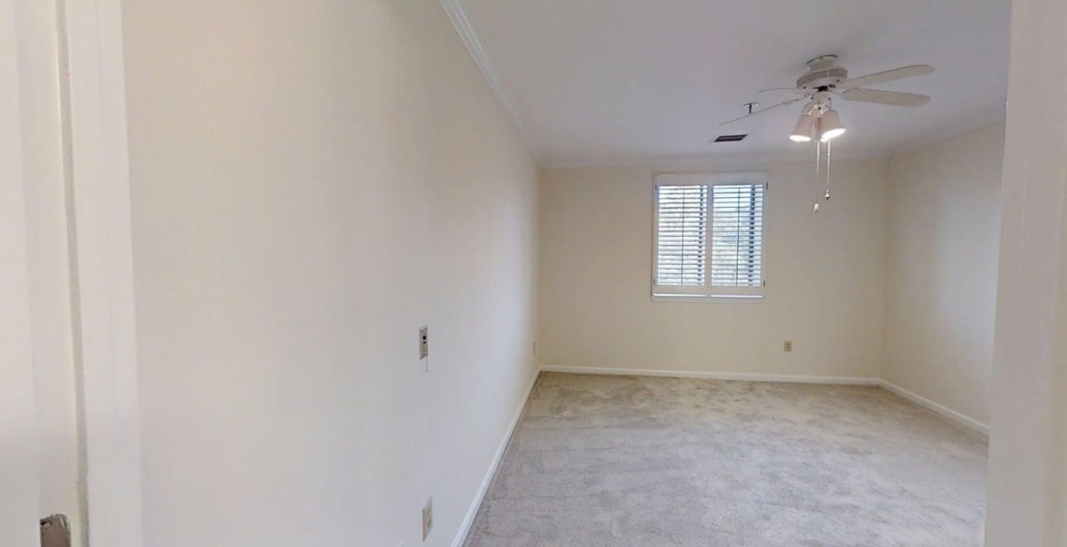 300 Johnson Ferry Rd NE, Sandy Springs, Georgia 30328, ,Condo,For Lease,Johnson Ferry Rd NE,1170