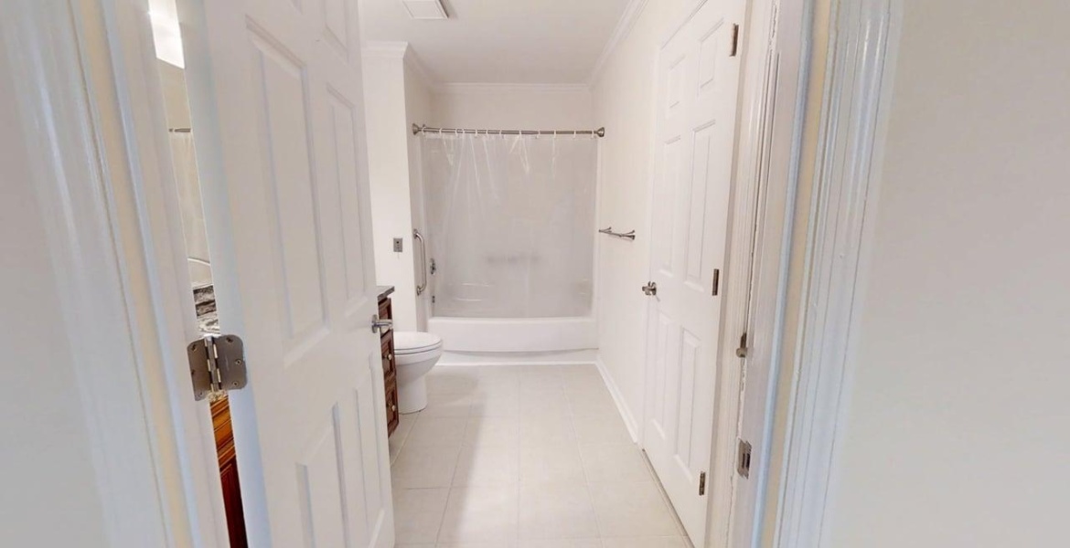 300 Johnson Ferry Rd NE, Sandy Springs, Georgia 30328, ,Condo,For Lease,Johnson Ferry Rd NE,1170