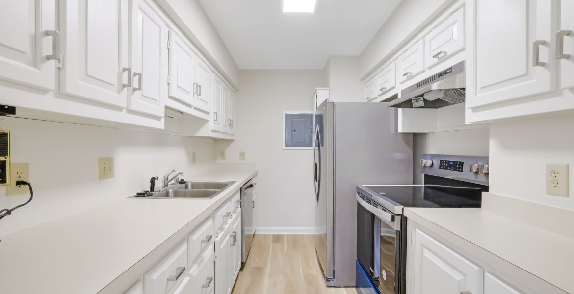 300 Johnson Ferry Rd NE, Sandy Springs, Georgia 30328, ,Condo,For Sale,Johnson Ferry Rd NE,1171