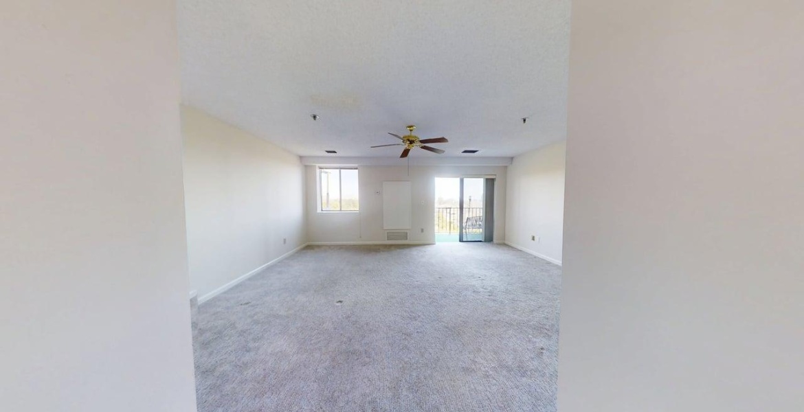 300 Johnson Ferry Rd NE, Sandy Springs, Georgia 30328, ,Condo,For Sale,Johnson Ferry Rd NE,1174