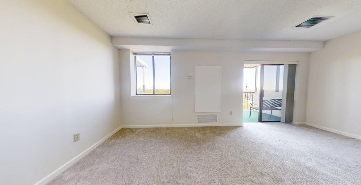 300 Johnson Ferry Rd NE, Sandy Springs, Georgia 30328, ,Condo,For Sale,Johnson Ferry Rd NE,1174