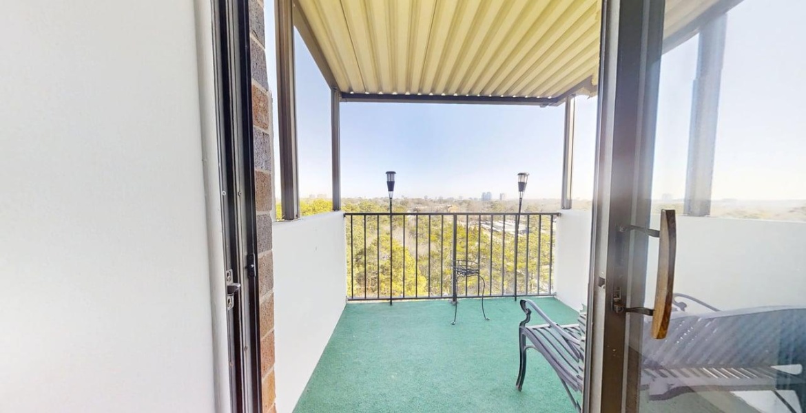 300 Johnson Ferry Rd NE, Sandy Springs, Georgia 30328, ,Condo,For Sale,Johnson Ferry Rd NE,1174