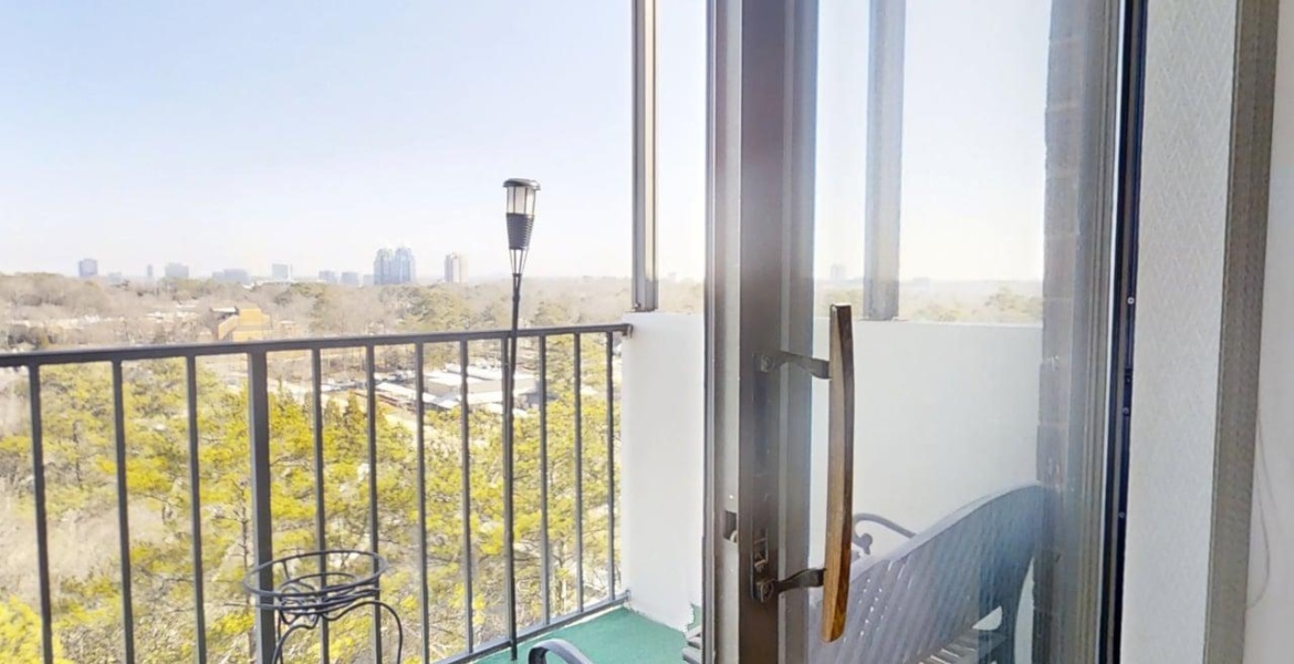 300 Johnson Ferry Rd NE, Sandy Springs, Georgia 30328, ,Condo,For Sale,Johnson Ferry Rd NE,1174