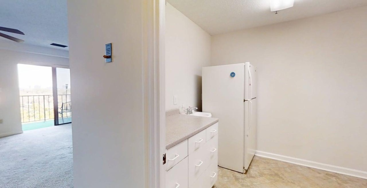 300 Johnson Ferry Rd NE, Sandy Springs, Georgia 30328, ,Condo,For Sale,Johnson Ferry Rd NE,1174