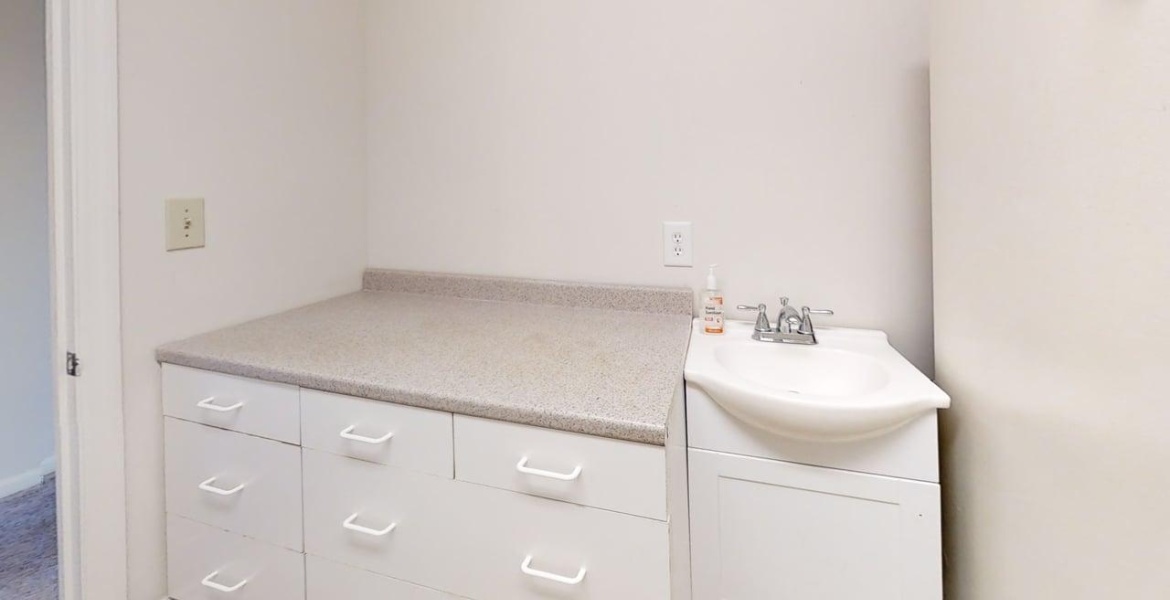 300 Johnson Ferry Rd NE, Sandy Springs, Georgia 30328, ,Condo,For Sale,Johnson Ferry Rd NE,1174