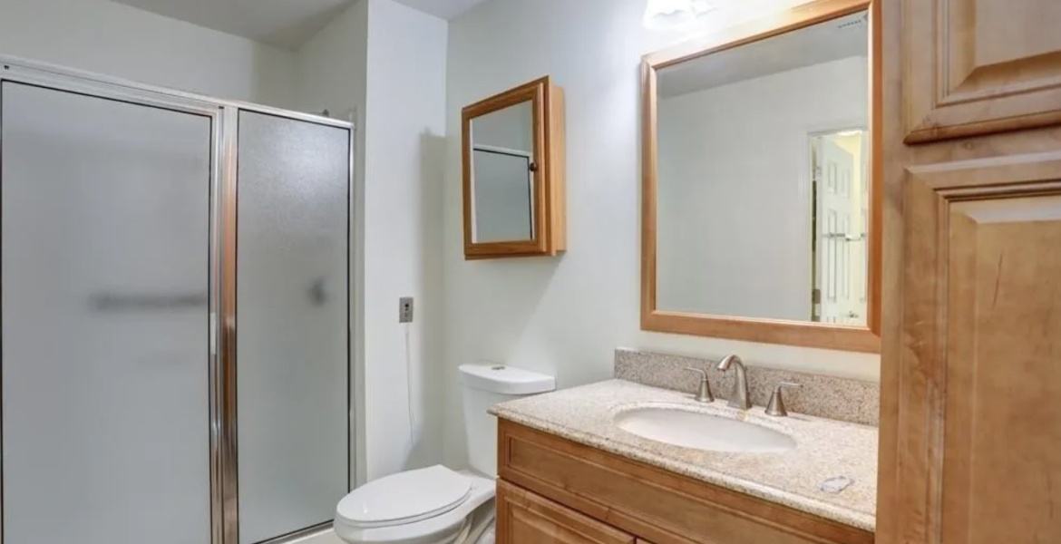 300 Johnson Ferry Rd NE, Sandy Springs, Georgia 30328, ,Condo,For Lease,Johnson Ferry Rd NE,1176