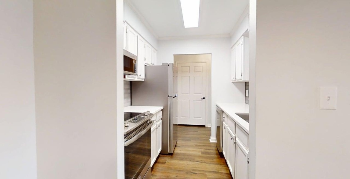 300 Johnson Ferry Rd NE, Sandy Springs, Georgia 30328, ,Condo,For Lease,Johnson Ferry Rd NE,1177