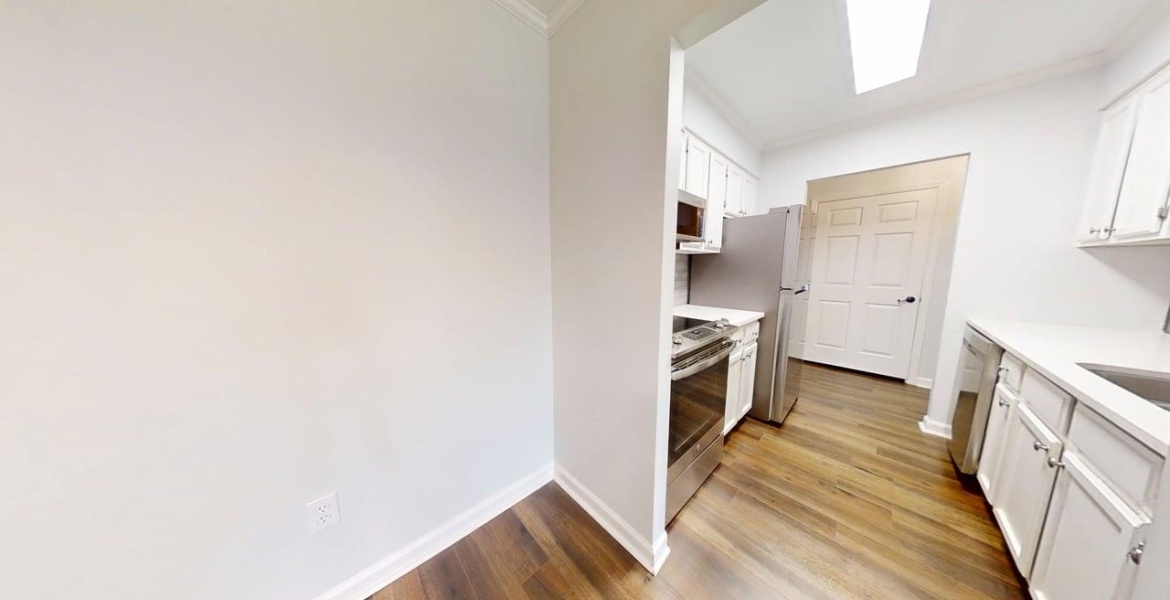 300 Johnson Ferry Rd NE, Sandy Springs, Georgia 30328, ,Condo,For Lease,Johnson Ferry Rd NE,1177