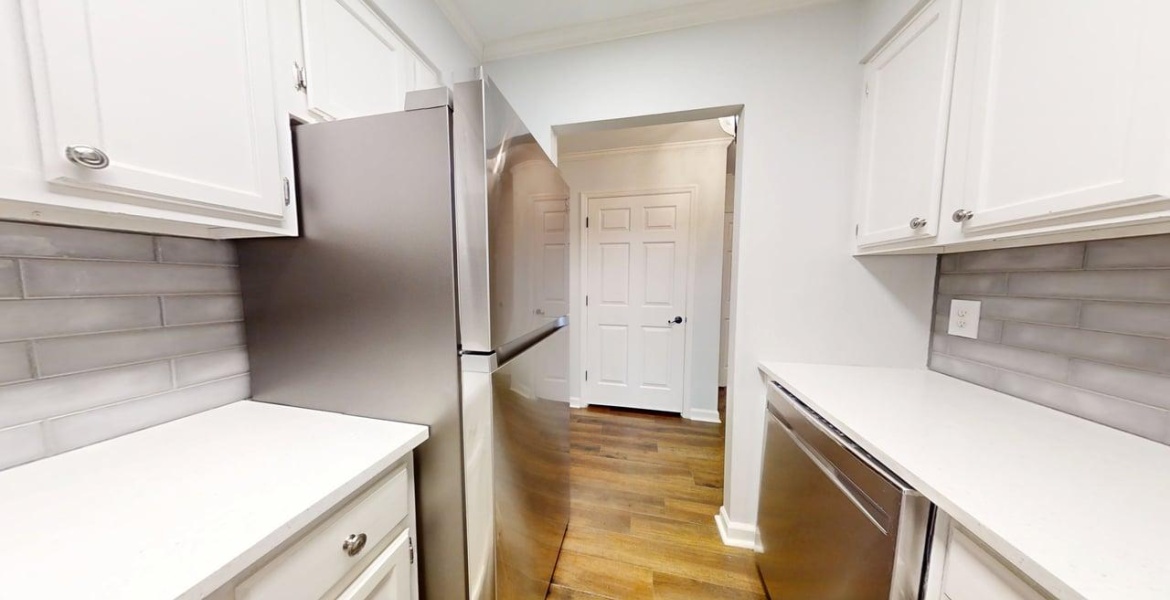 300 Johnson Ferry Rd NE, Sandy Springs, Georgia 30328, ,Condo,For Lease,Johnson Ferry Rd NE,1177