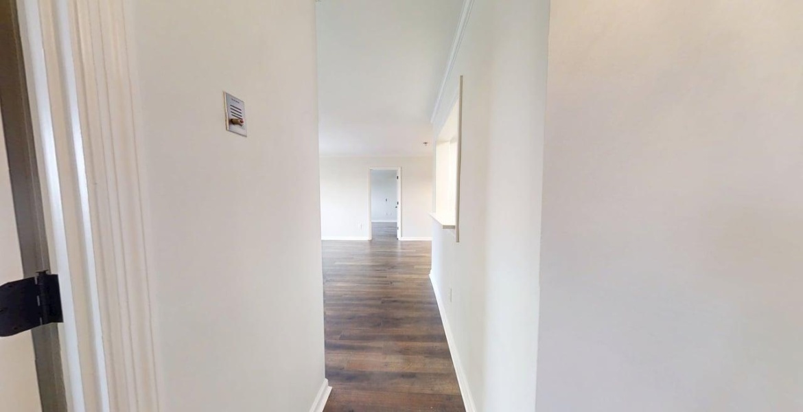 300 Johnson Ferry Rd NE, Sandy Springs, Georgia 30328, ,Condo,For Lease,Johnson Ferry Rd NE,1177