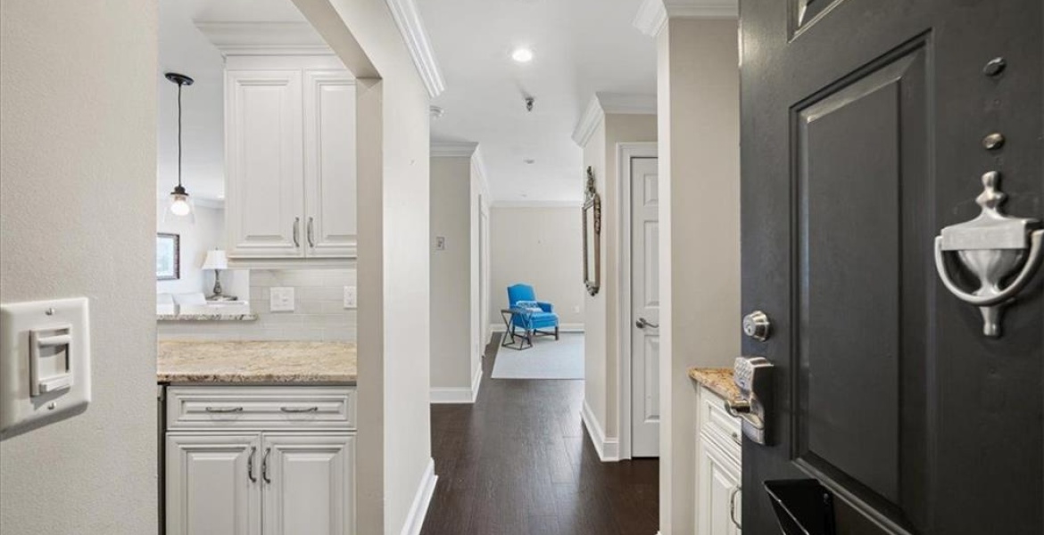 300 Johnson Ferry Rd NE, Sandy Springs, Georgia 30328, ,Condo,For Sale,Johnson Ferry Rd NE,1179