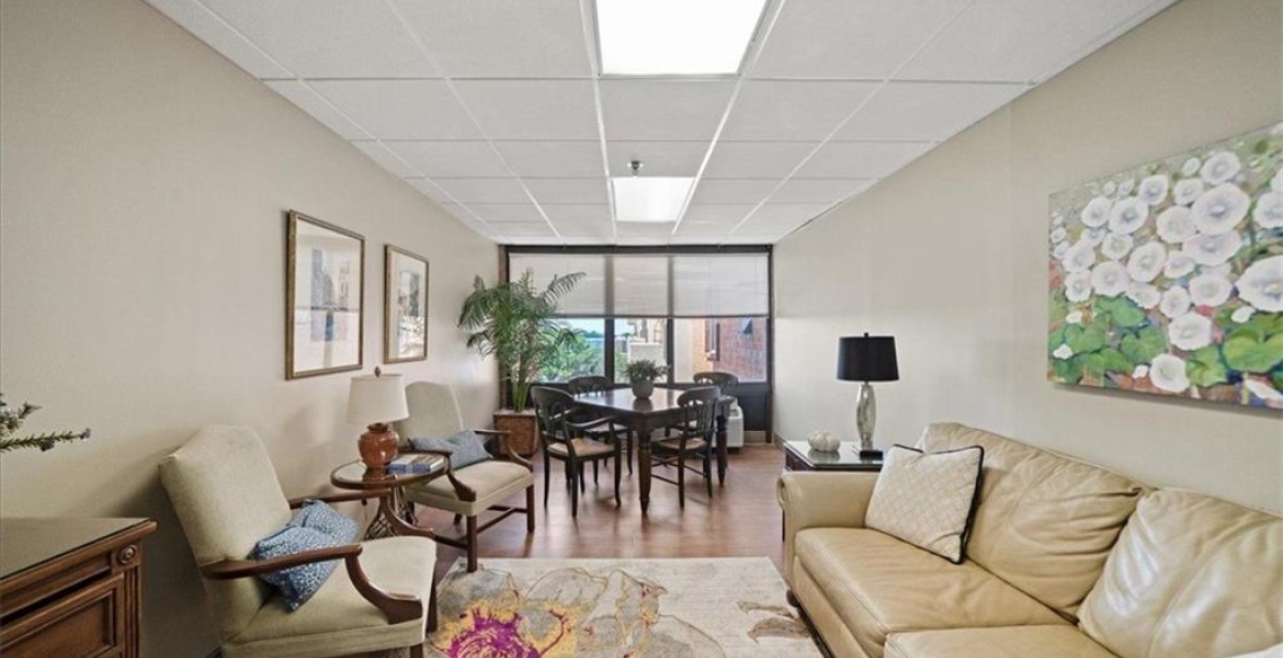 300 Johnson Ferry Rd NE, Sandy Springs, Georgia 30328, ,Condo,For Sale,Johnson Ferry Rd NE,1179