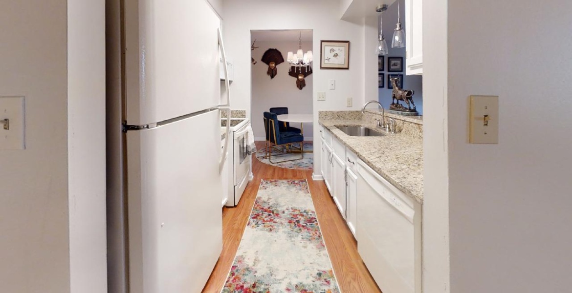 300 Johnson Ferry Rd NE, Sandy Springs, Georgia 30328, ,Condo,For Sale,Johnson Ferry Rd NE,1180