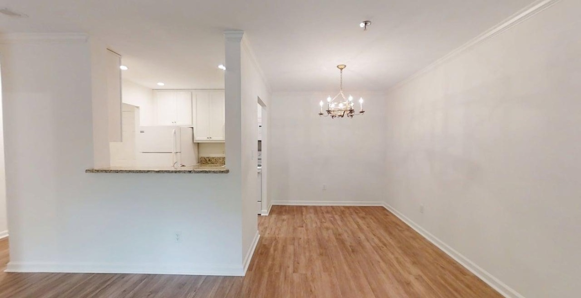 300 Johnson Ferry Rd. NE, Sandy Springs, Georgia 30328, ,Condo,For Sale,Mount Vernon Towers,Johnson Ferry Rd. NE,9,1184