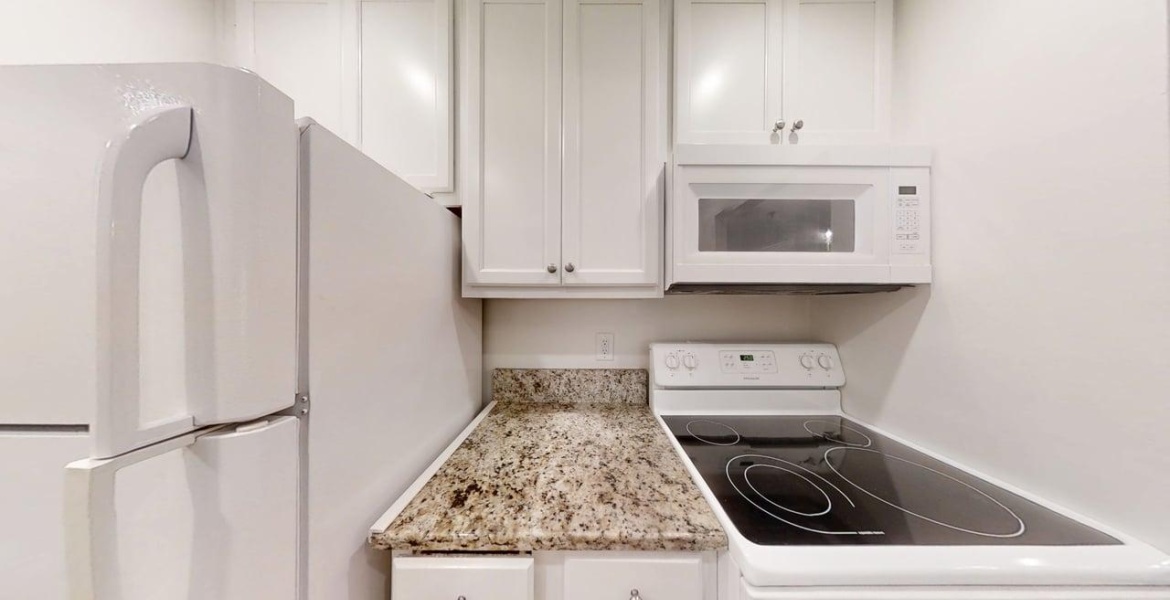 300 Johnson Ferry Rd. NE, Sandy Springs, Georgia 30328, ,Condo,For Sale,Mount Vernon Towers,Johnson Ferry Rd. NE,9,1184