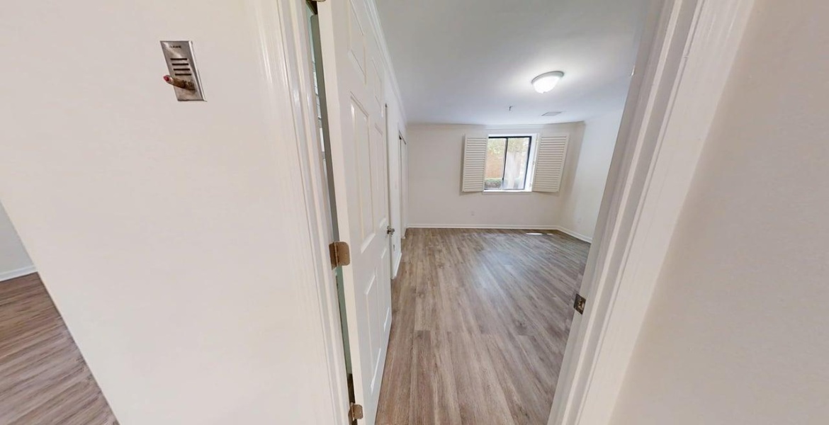 300 Johnson Ferry Rd. NE, Sandy Springs, Georgia 30328, ,Condo,For Sale,Mount Vernon Towers,Johnson Ferry Rd. NE,9,1184