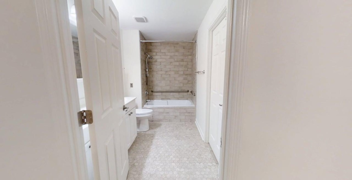 300 Johnson Ferry Rd. NE, Sandy Springs, Georgia 30328, ,Condo,For Sale,Mount Vernon Towers,Johnson Ferry Rd. NE,9,1184