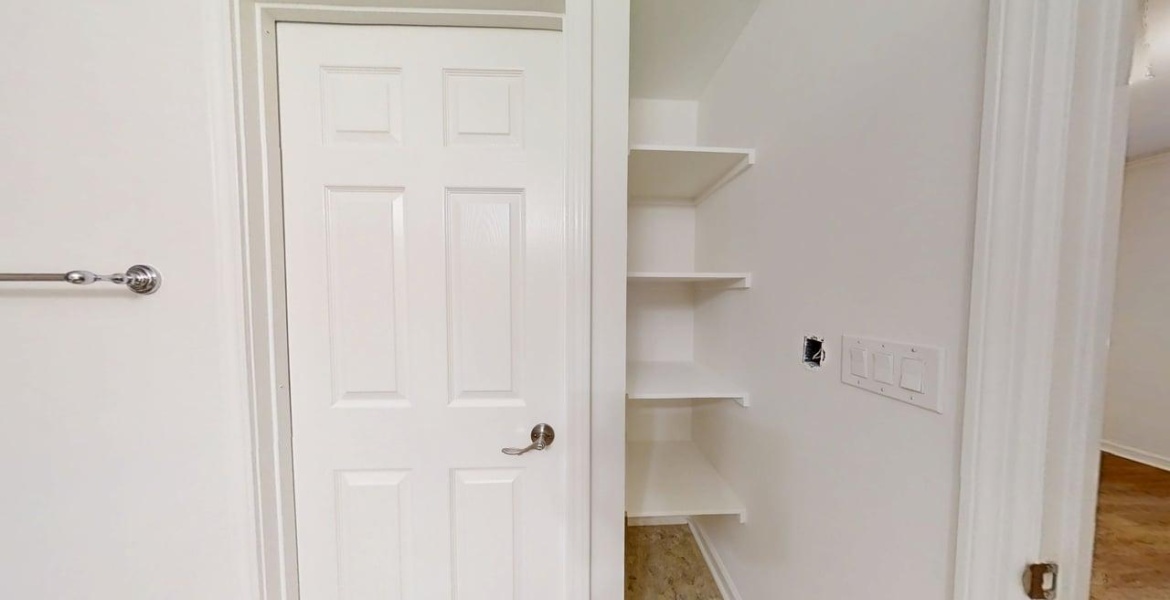 300 Johnson Ferry Rd. NE, Sandy Springs, Georgia 30328, ,Condo,For Sale,Mount Vernon Towers,Johnson Ferry Rd. NE,9,1184