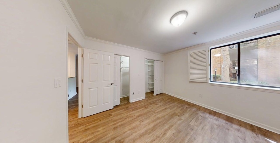 300 Johnson Ferry Rd. NE, Sandy Springs, Georgia 30328, ,Condo,For Sale,Mount Vernon Towers,Johnson Ferry Rd. NE,9,1184