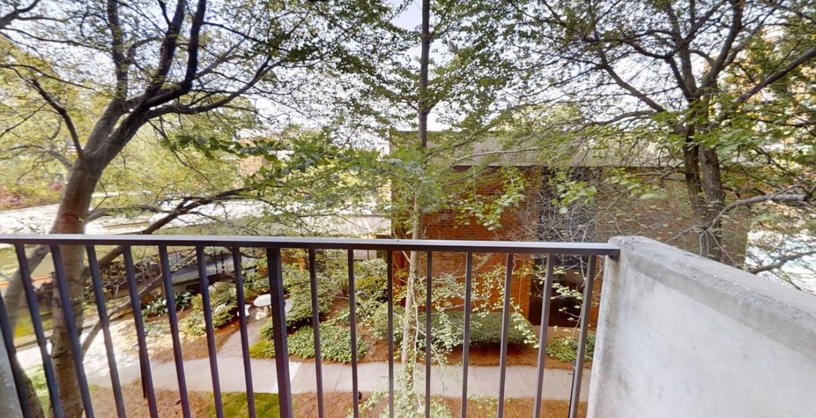 300 Johnson Ferry Rd NE, Sandy Springs, Georgia 30328, ,Condo,For Sale,Johnson Ferry Rd NE,1186