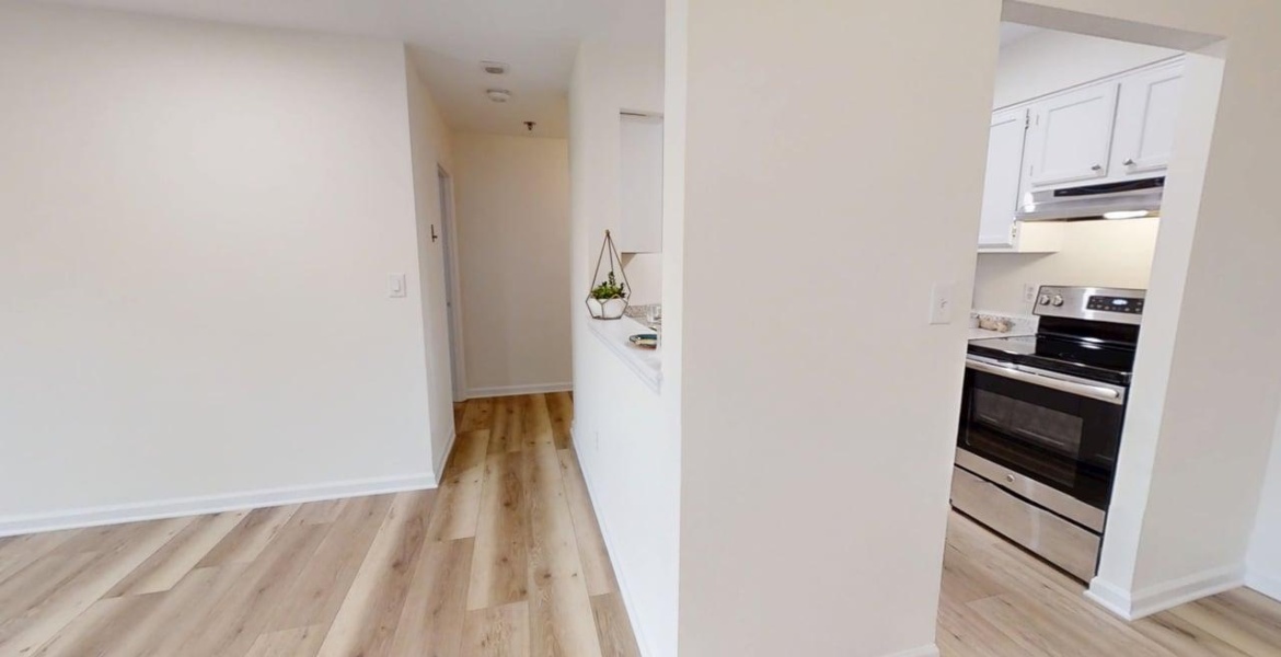 300 Johnson Ferry Rd NE, Sandy Springs, Georgia 30328, ,Condo,For Sale,Johnson Ferry Rd NE,1186