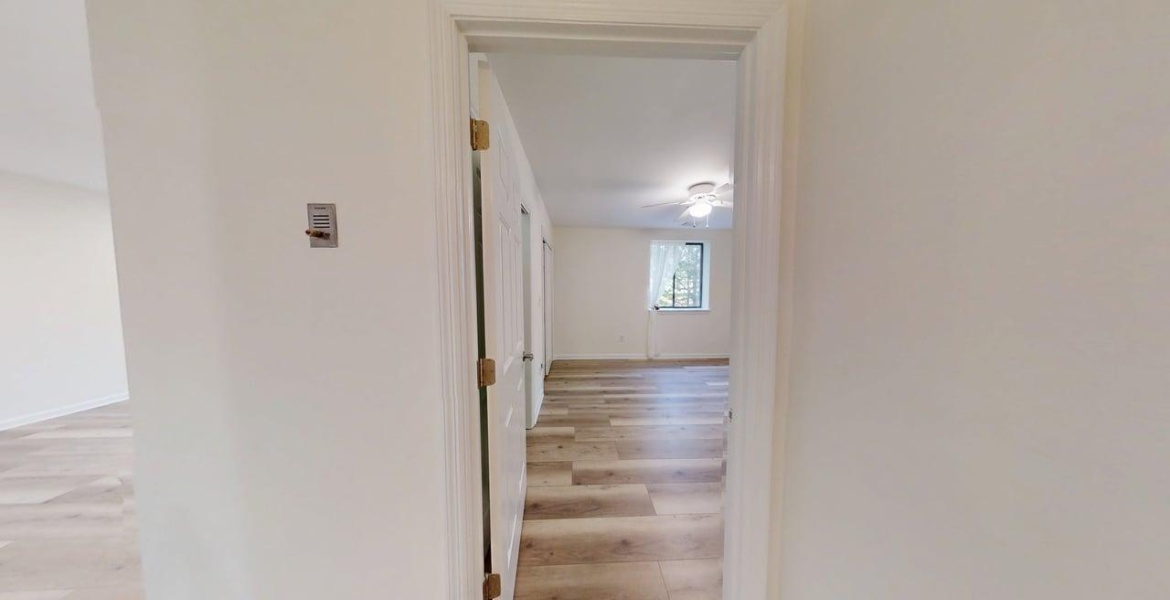 300 Johnson Ferry Rd NE, Sandy Springs, Georgia 30328, ,Condo,For Sale,Johnson Ferry Rd NE,1186