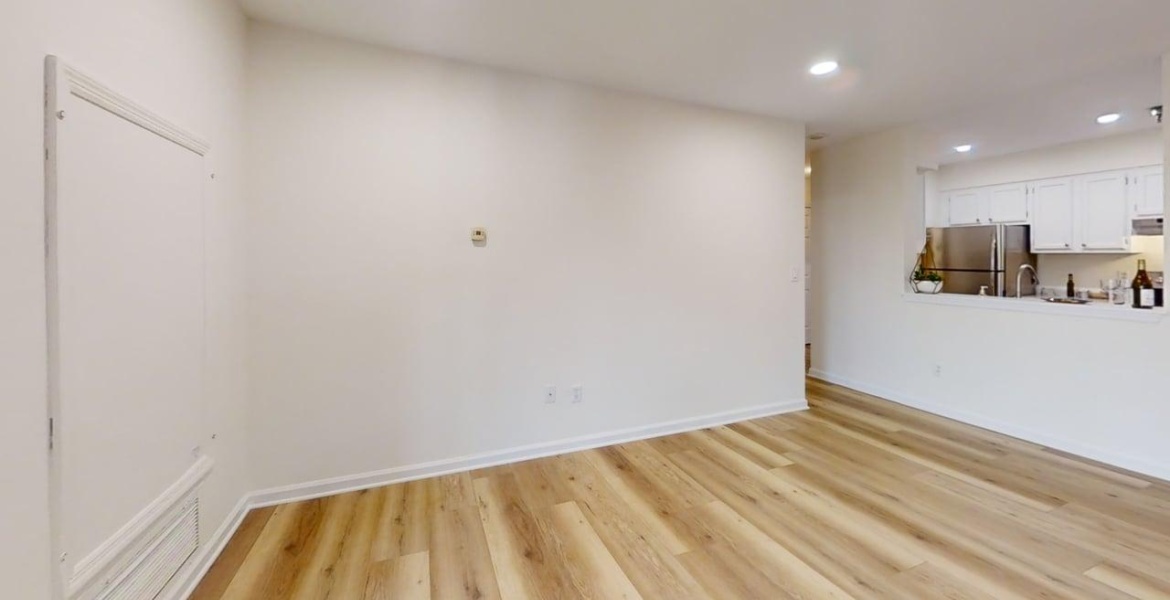 300 Johnson Ferry Rd NE, Sandy Springs, Georgia 30328, ,Condo,For Sale,Johnson Ferry Rd NE,1186